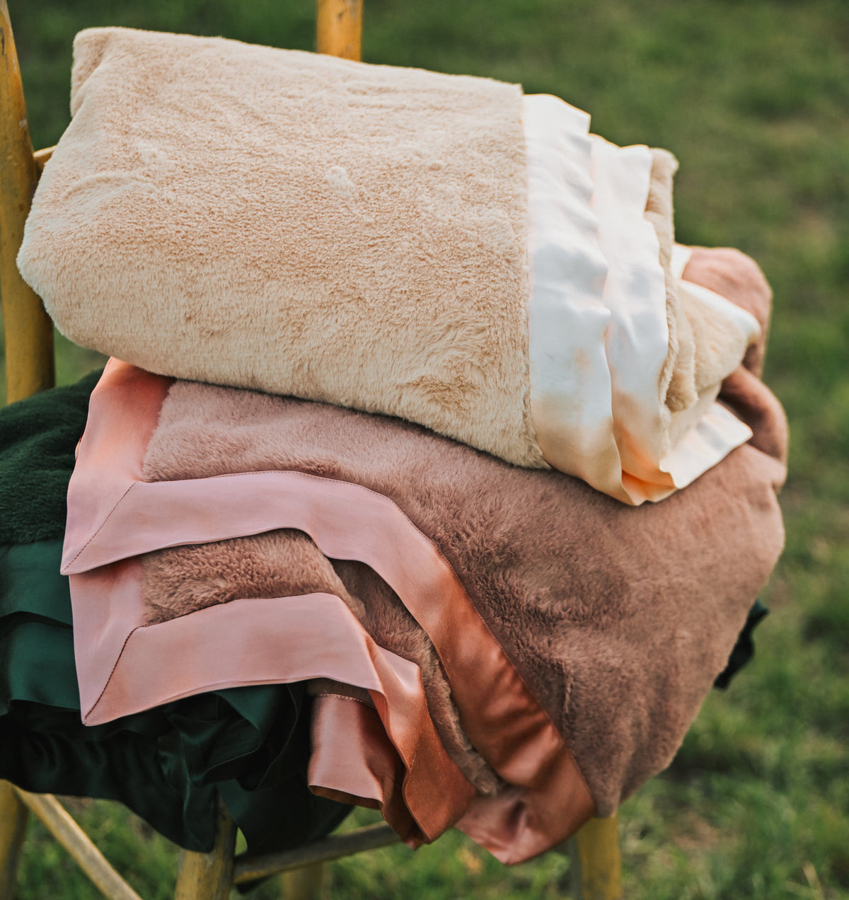 Luxe™ Vineyard Throw