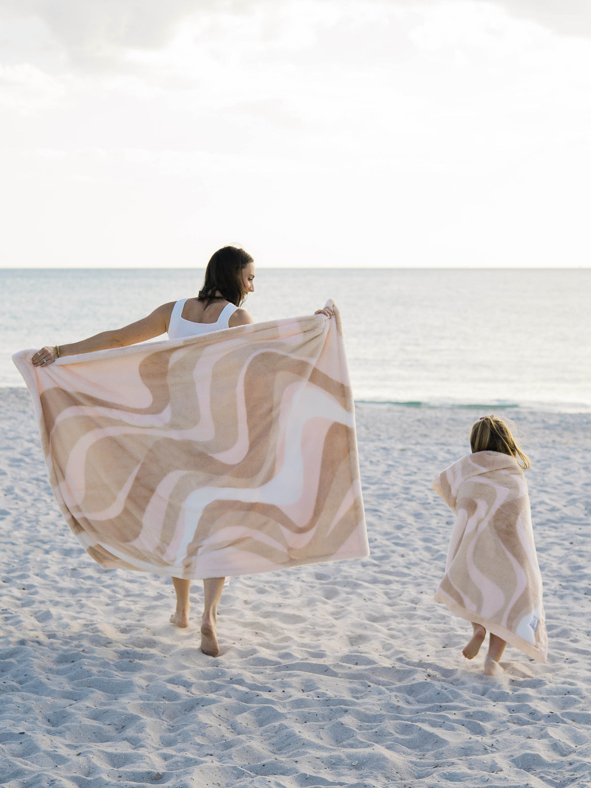 Luxe™ Coastal Calm Luxury Home Throw (45" x 59")