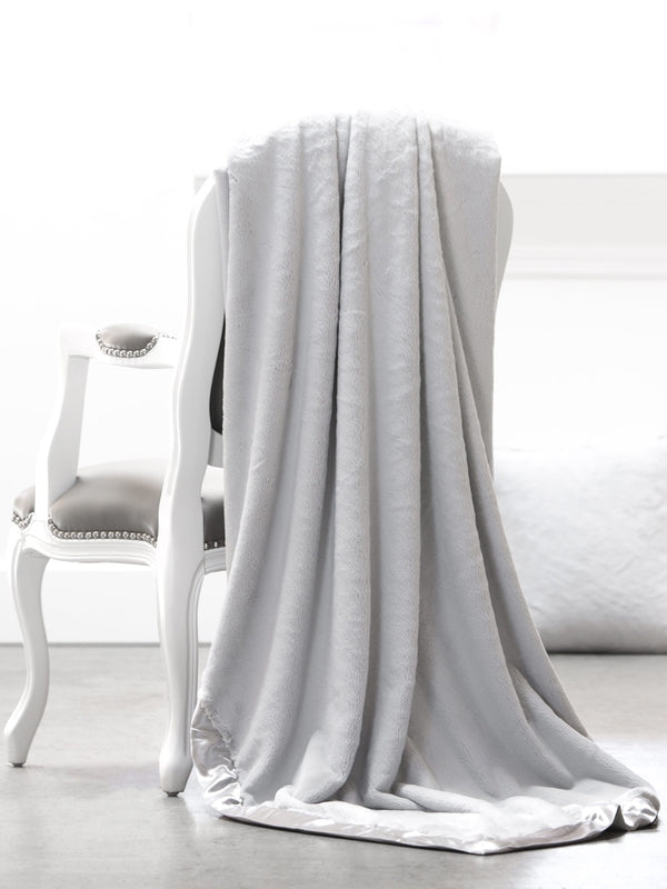 Luxe™ Throw